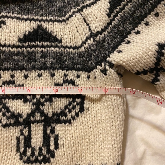 Aritizia Knit Sweater - Picture 4 of 9